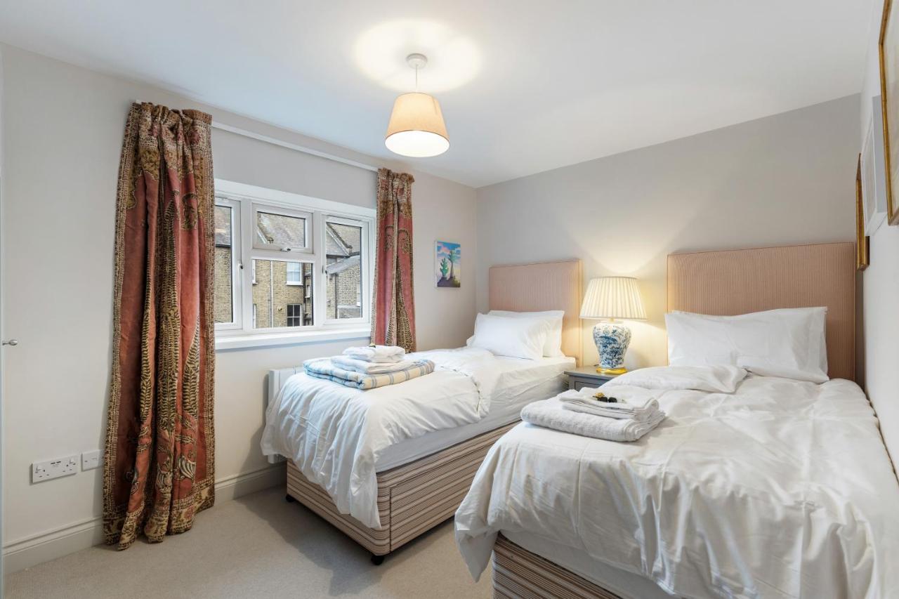 Bright & Cosy Gem ~ Battersea Park View ~ King Bed Apartment Лондон Екстериор снимка
