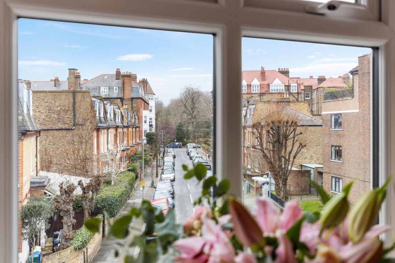 Bright & Cosy Gem ~ Battersea Park View ~ King Bed Apartment Лондон Екстериор снимка