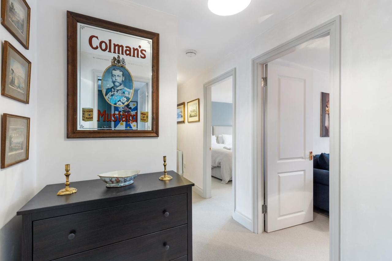 Bright & Cosy Gem ~ Battersea Park View ~ King Bed Apartment Лондон Екстериор снимка