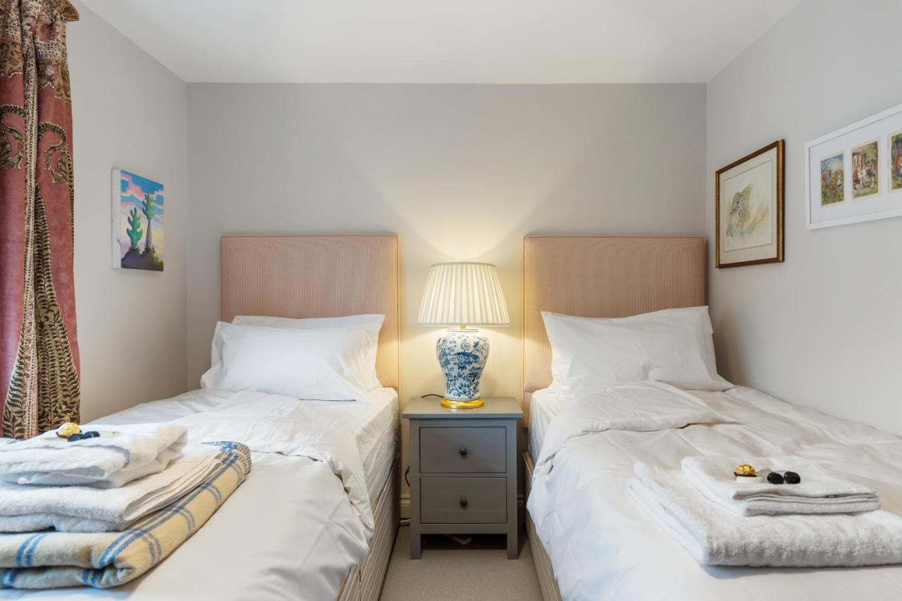 Bright & Cosy Gem ~ Battersea Park View ~ King Bed Apartment Лондон Екстериор снимка