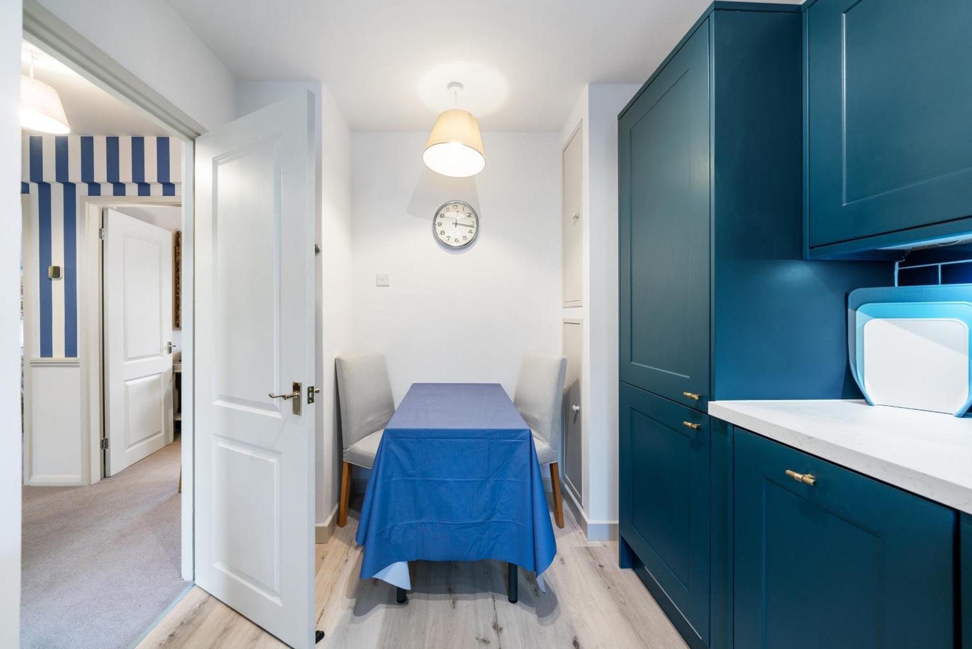 Bright & Cosy Gem ~ Battersea Park View ~ King Bed Apartment Лондон Екстериор снимка