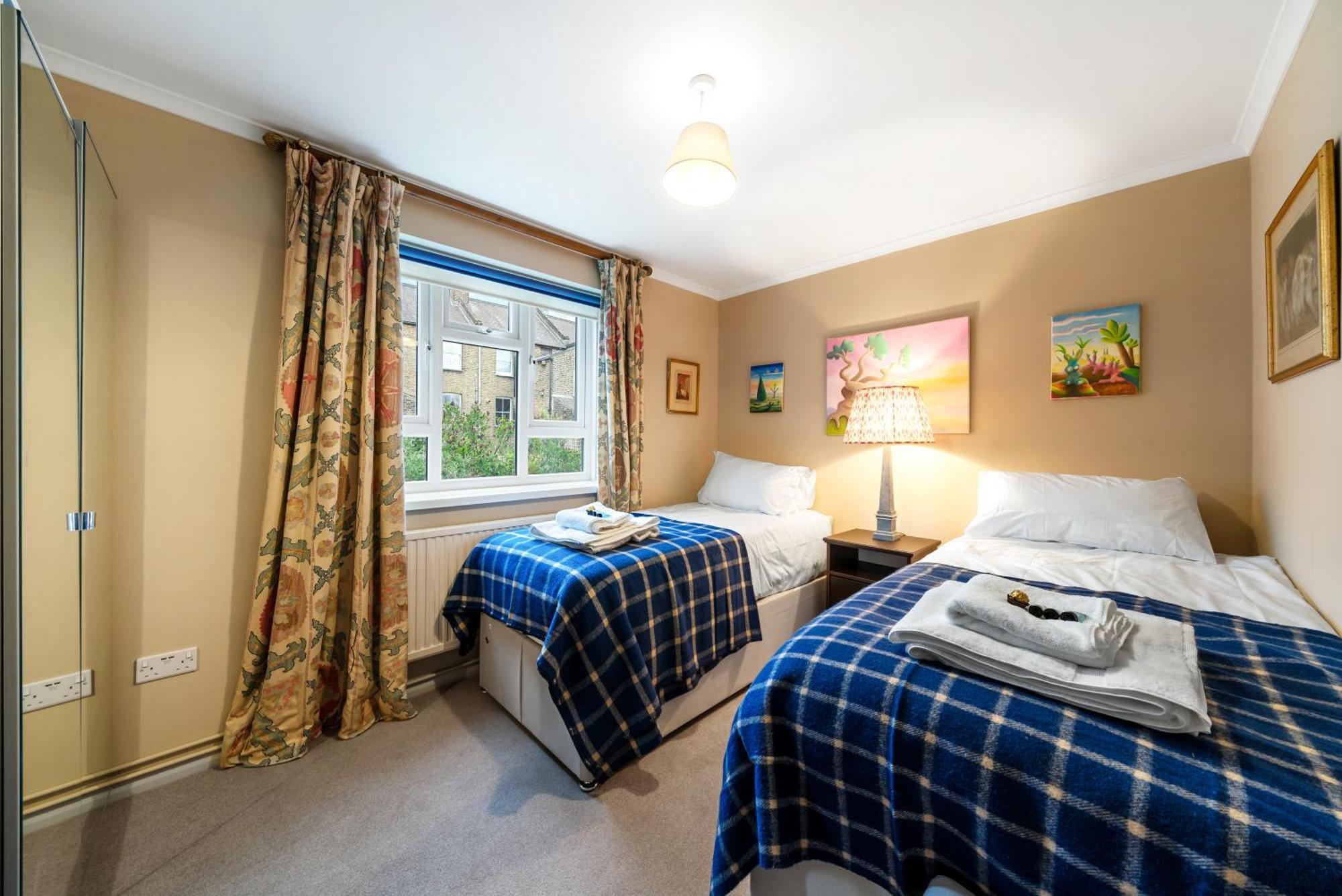Bright & Cosy Gem ~ Battersea Park View ~ King Bed Apartment Лондон Екстериор снимка
