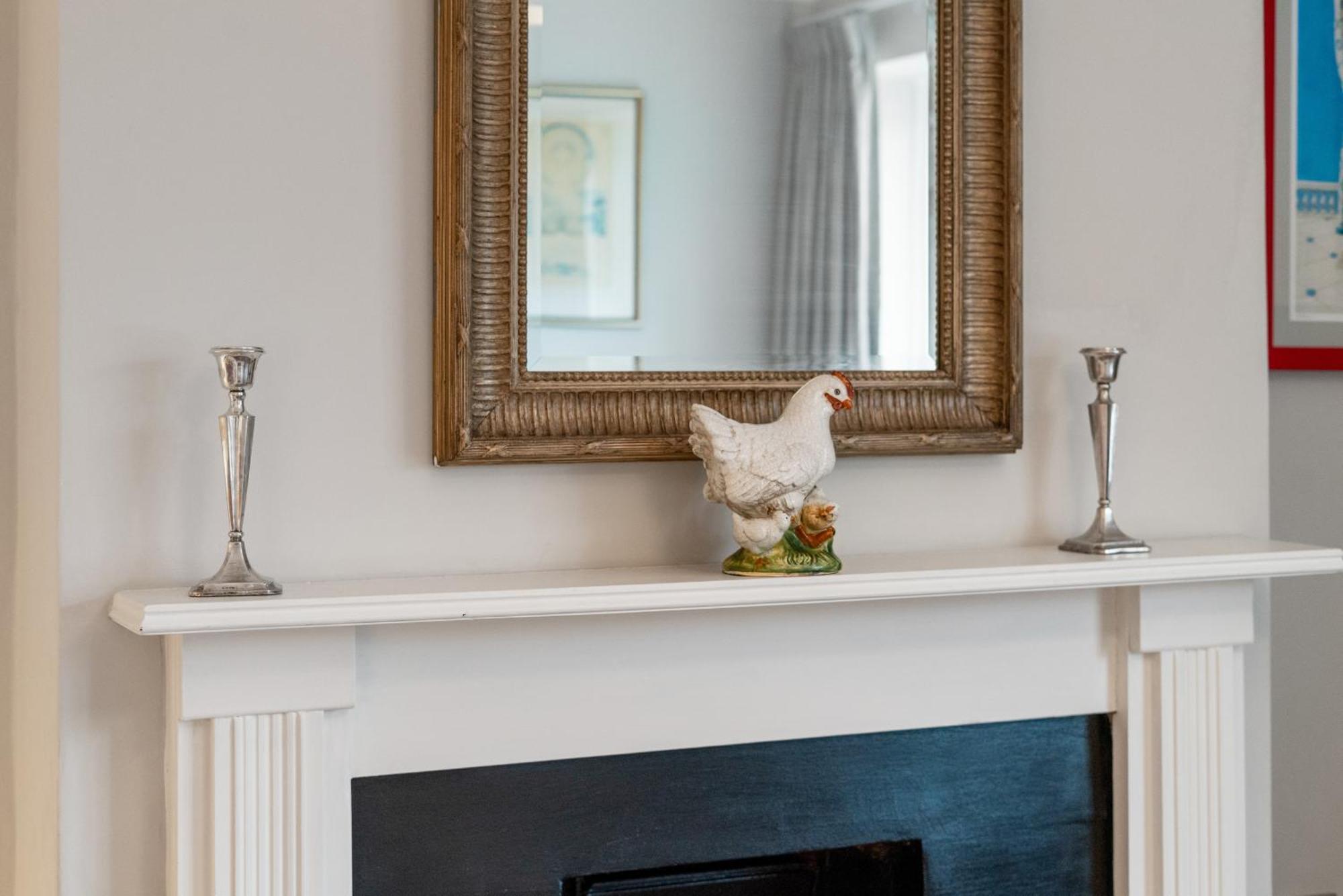 Bright & Cosy Gem ~ Battersea Park View ~ King Bed Apartment Лондон Екстериор снимка