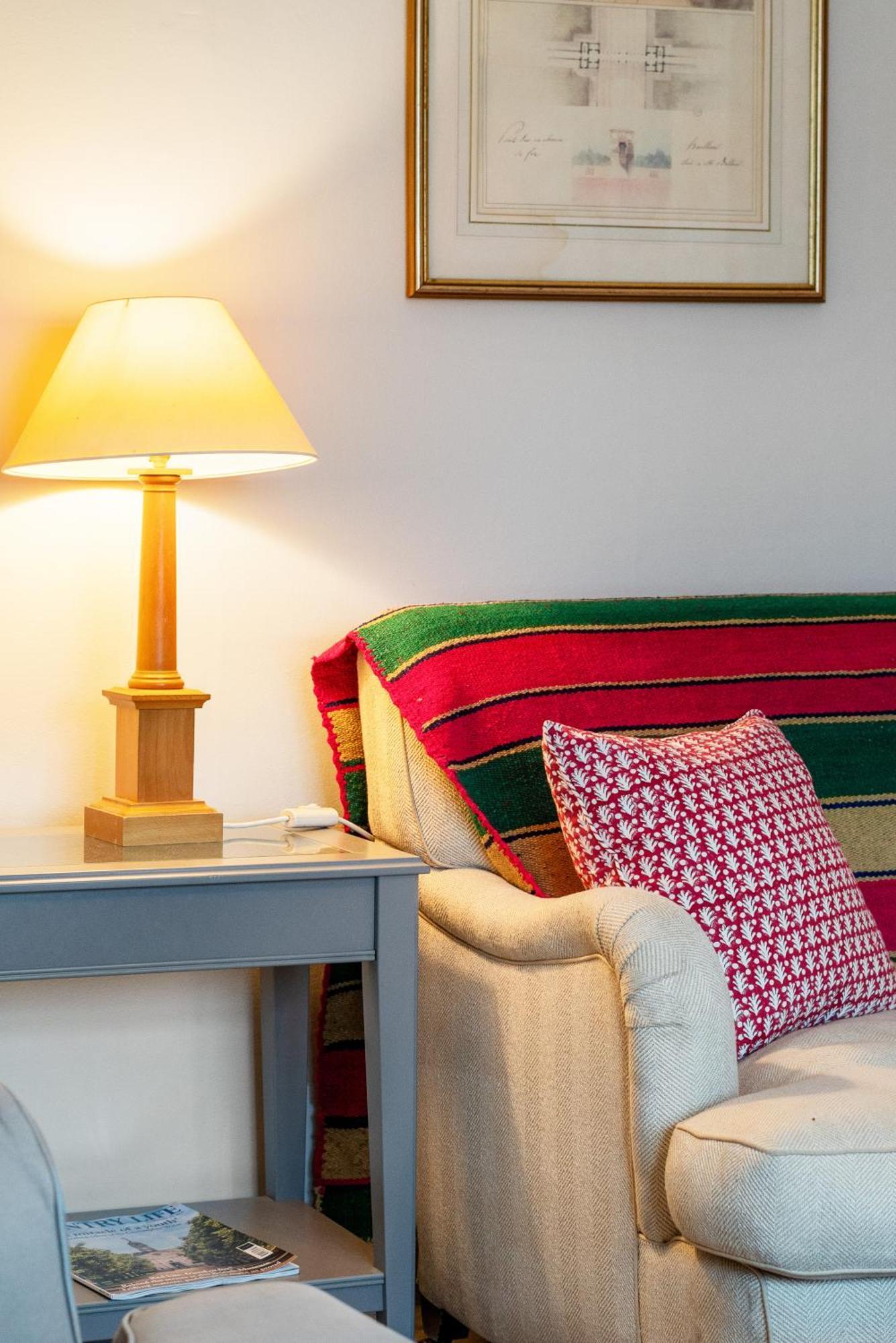 Bright & Cosy Gem ~ Battersea Park View ~ King Bed Apartment Лондон Екстериор снимка